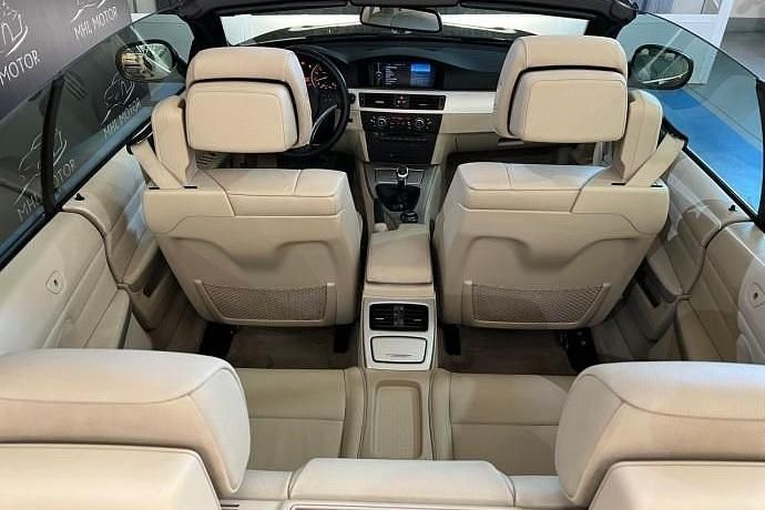 Usado BMW 330 Cabriolet 272 CV (200 kW) 2011 Negro Descapotable