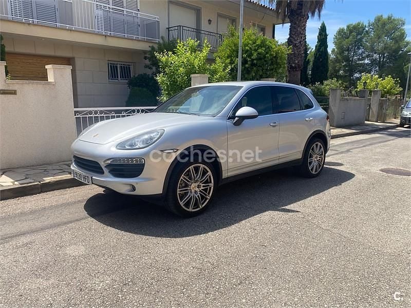 Usado Porsche Cayenne 400 CV (294 kW) 2011 Gris / plata SUV