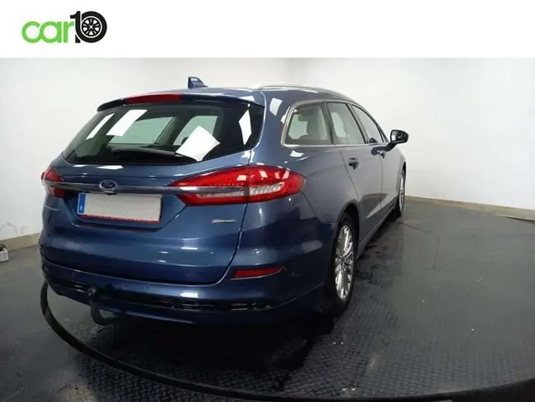 Usado Ford Mondeo Trend 188 CV (138 kW) 2022 Azul Berlina
