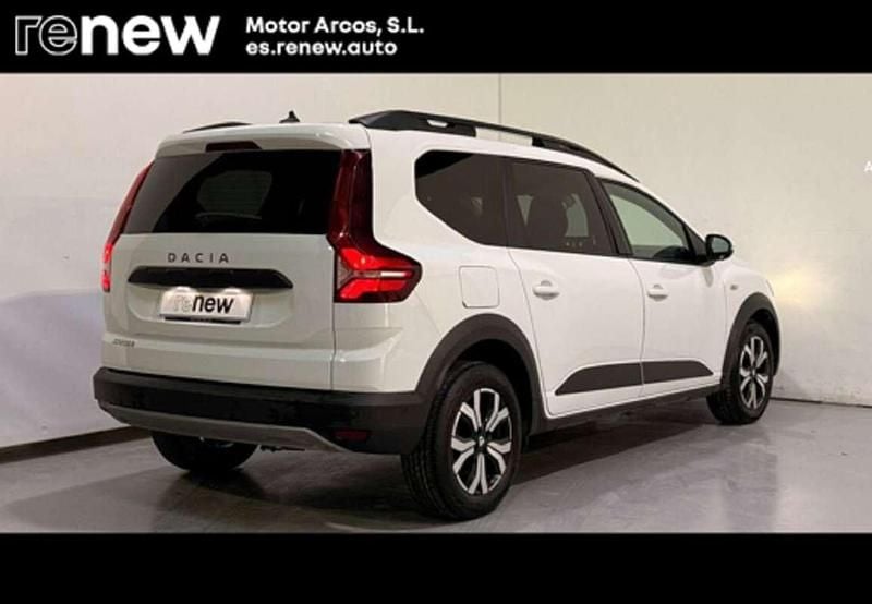 Usado Dacia Jogger Expression 110 CV (80 kW) 2022 Blanco Monovolumen