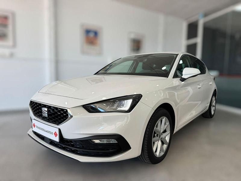 Usado Seat Leon Style 115 CV (84 kW) 2021 Blanco Berlina