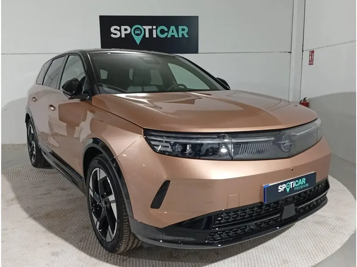 Usado Opel Grandland X 155 kW (212 CV) 2025 Dorado SUV