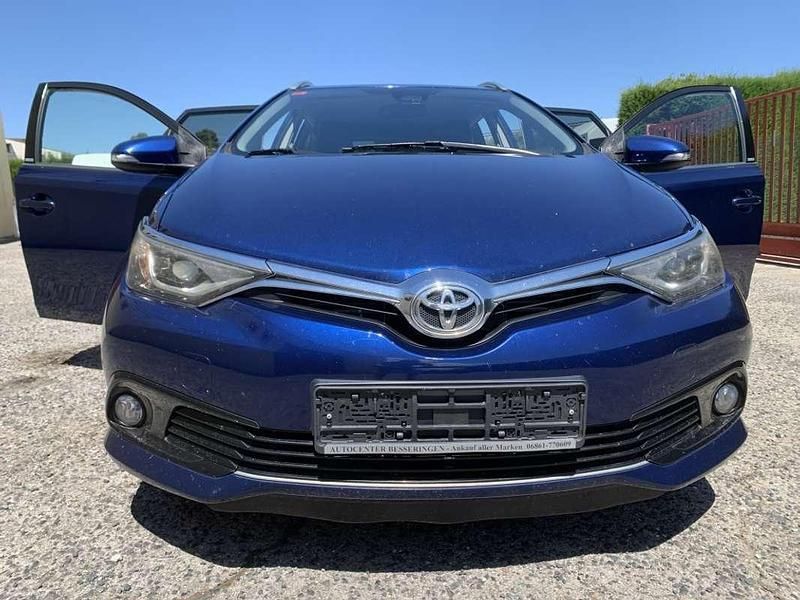 Azul Usado 2016 Toyota Auris Touring Sports Business Edition Familiar | 6800 € (Super precio) - Imagen 1/4