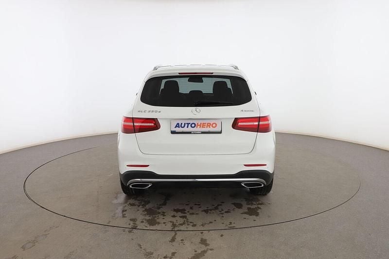 Usado Mercedes GLC220 170 CV (125 kW) 2016 Blanco SUV