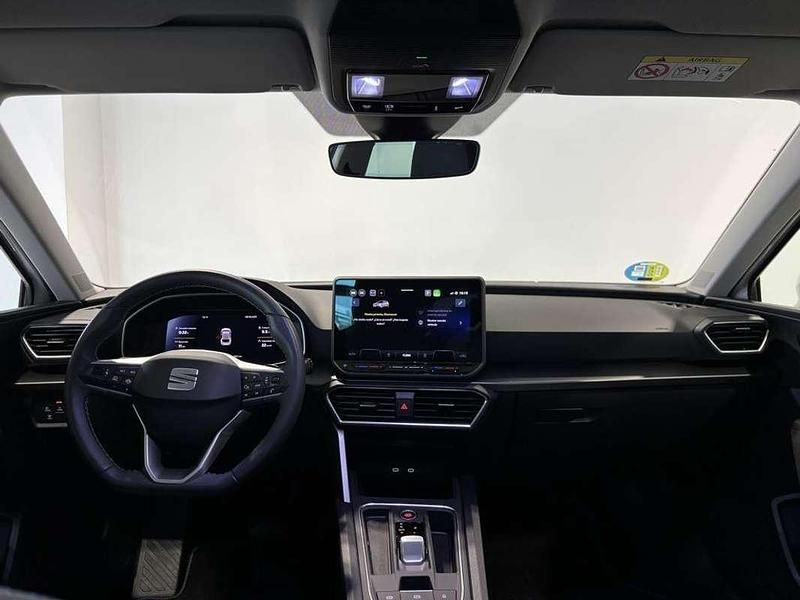 Usado Seat Leon Style 116 CV (85 kW) 2025 Gris Utilitario