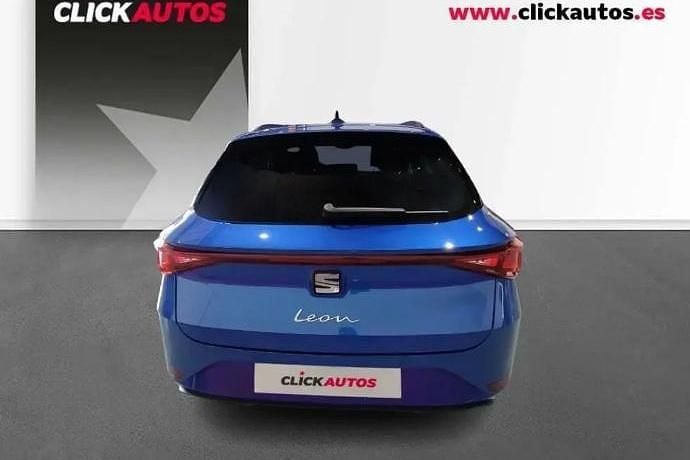 Usado Seat Leon Sport 116 HP (85 kW) 2025 Azul Carrinha