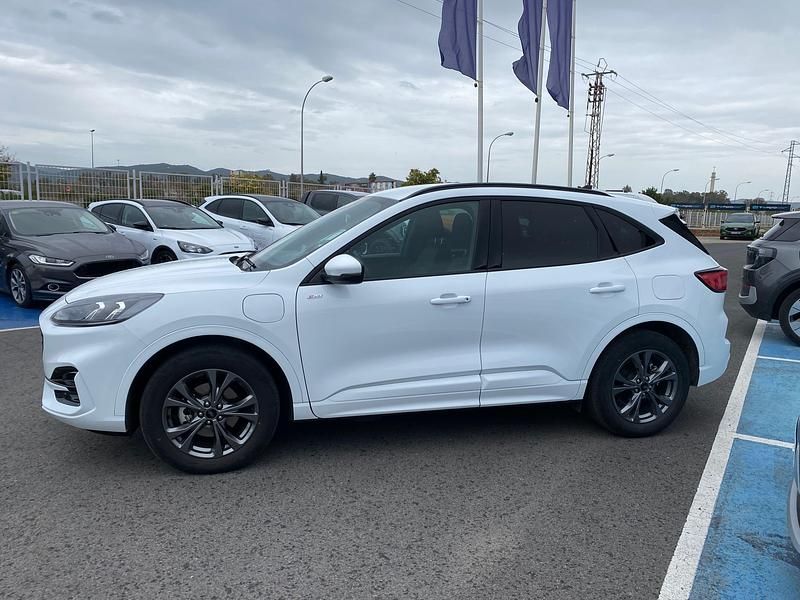 Usado Ford Kuga ST-Line 226 CV (166 kW) 2023 Gris SUV