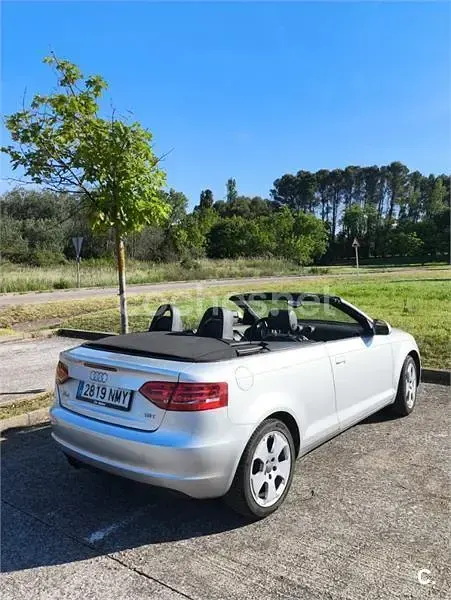 Usado Audi A3 Cabriolet Attraction 160 CV (117 kW) 2008 Gris / plata Descapotable