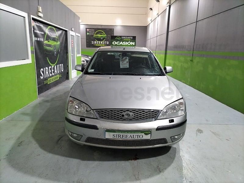 Usado Ford Mondeo Ghia 130 CV (95 kW) 2007 Gris / plata Berlina
