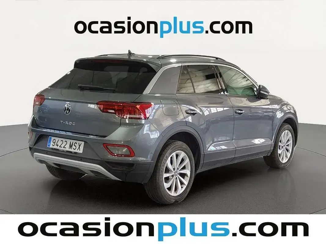 Usado VW T-Roc Life 110 CV (80 kW) 2024 Gris SUV