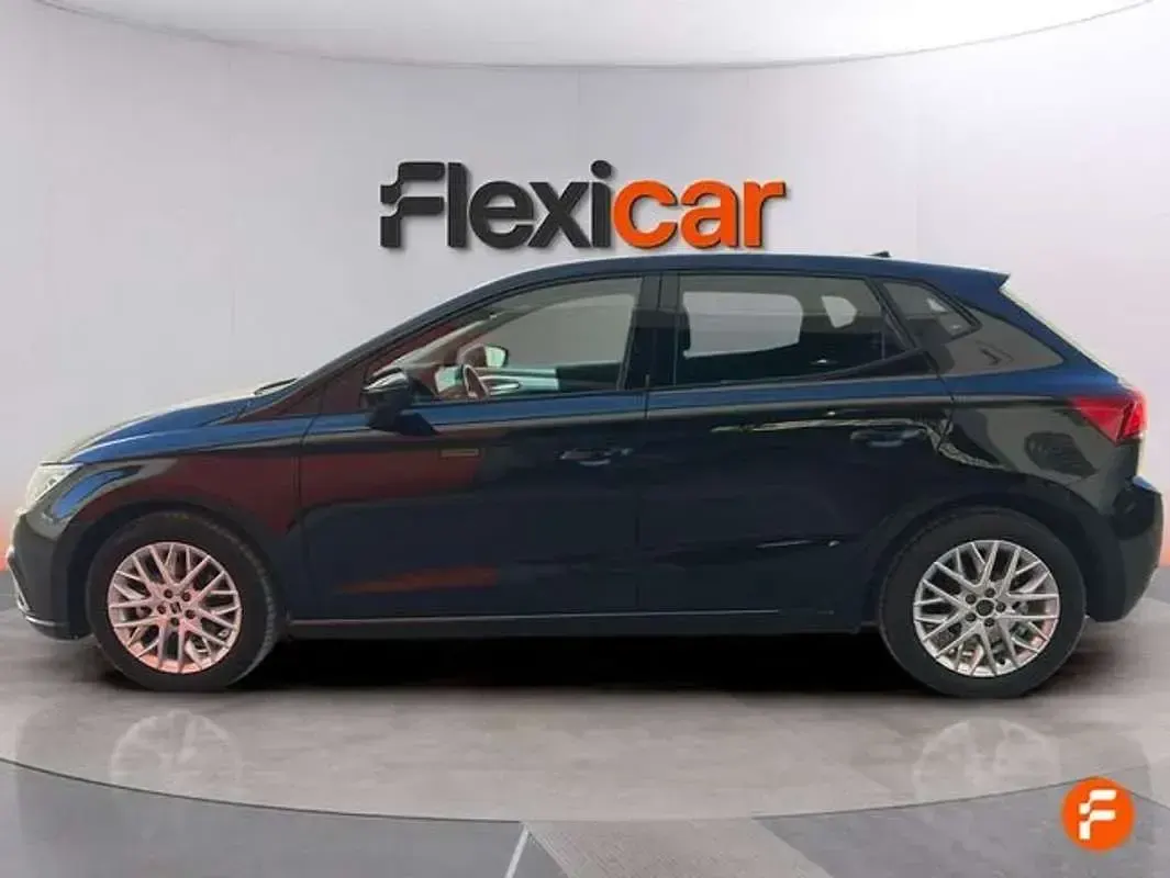 Usado Seat Ibiza FR 110 CV (80 kW) 2024 Negro Utilitario