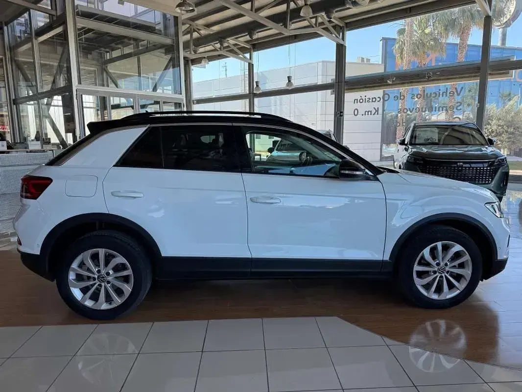Usado VW T-Roc Life 110 CV (80 kW) 2022 Blanco SUV