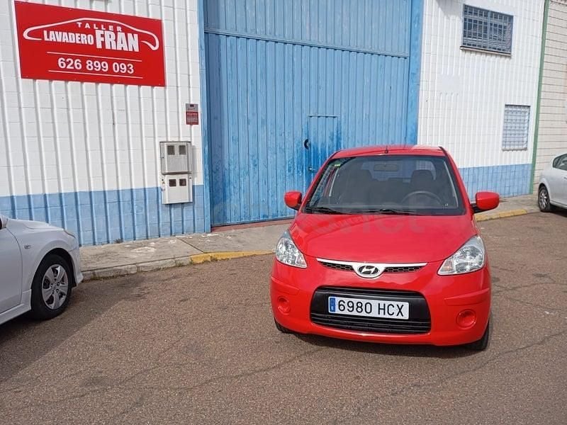 Usado Hyundai i10 Comfort 85 CV (62 kW) 2012 Rojo Utilitario