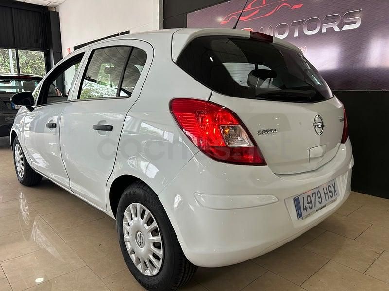 Usado Opel Corsa Expression 75 CV (55 kW) 2013 Blanco Utilitario