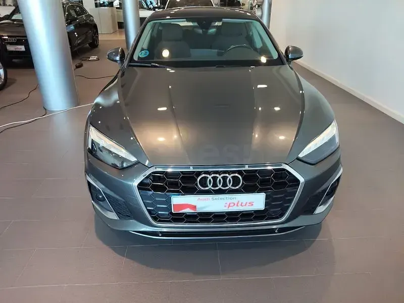 Usado Audi A5 Sportback 190 CV (139 kW) 2020 Gris / plata Utilitario