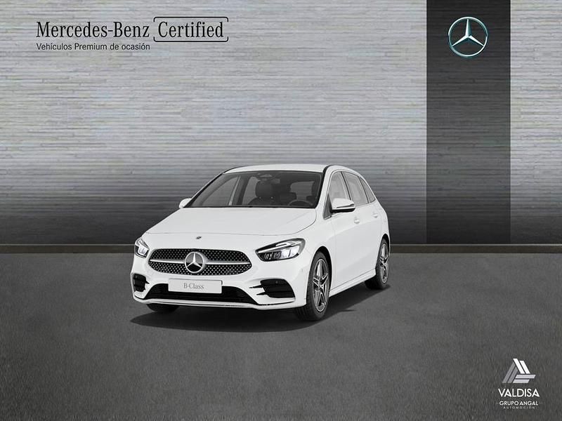Usado Mercedes B200 AMG line 150 CV (110 kW) 2025 Blanco Monovolumen