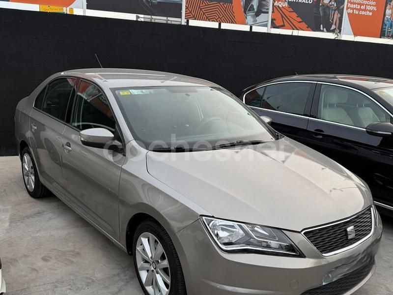 Usado Seat Toledo Reference 115 CV (84 kW) 2016 Beige Berlina