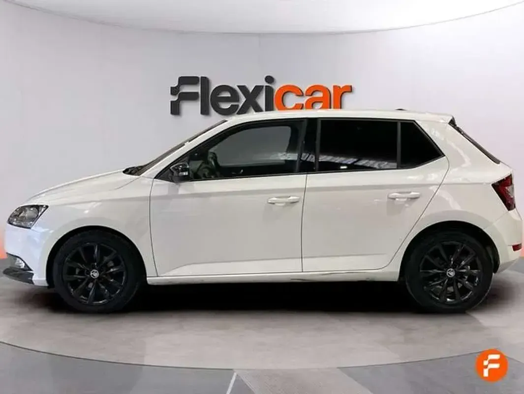 Usado Skoda Fabia 95 CV (69 kW) 2021 Blanco Utilitario