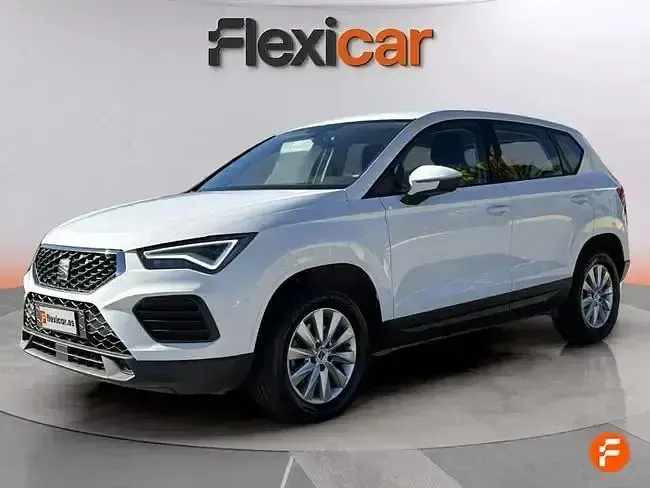 Begagnad Seat Ateca Reference 110 HK (80 kW) 2023 Vit SUV