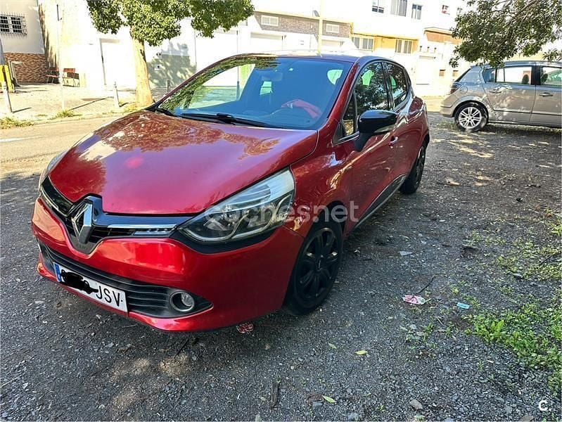 Rojo Usado 2016 Renault Clio IV LIMITED Berlina | 6300 € (Buen precio) - Imagen 1/4