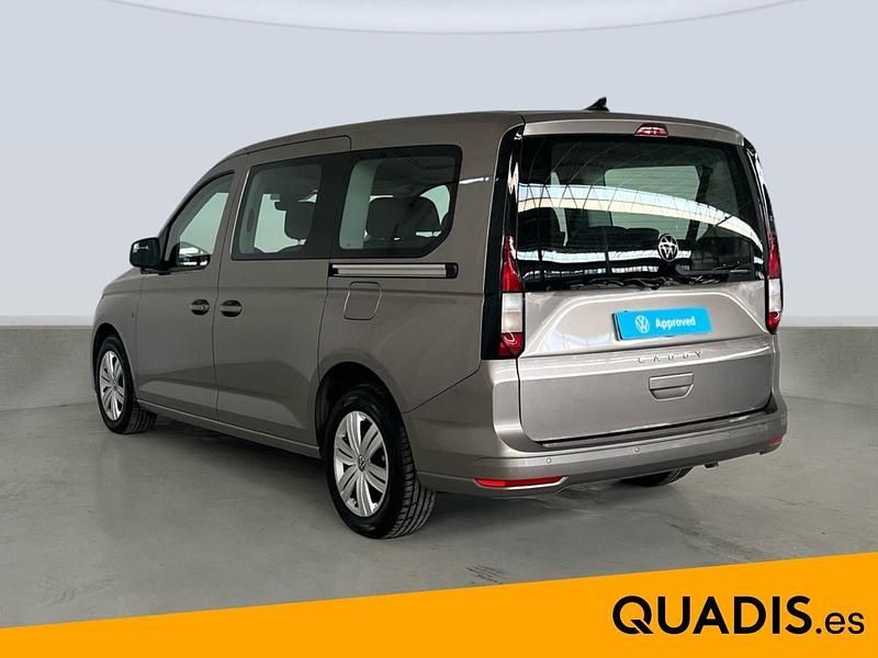 Usado VW Caddy Maxi 122 CV (89 kW) 2025 Beige Monovolumen
