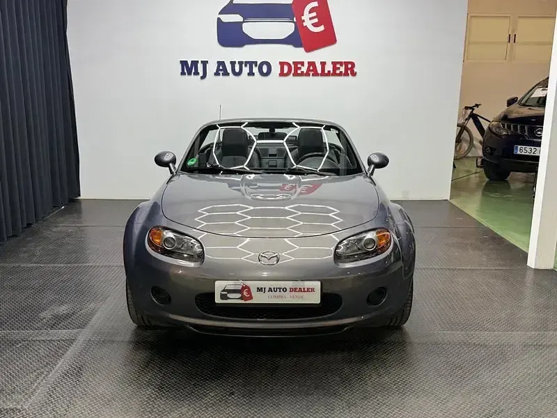 Usado Mazda MX5 Sportive 160 CV (117 kW) 2007 Gris / plata Descapotable