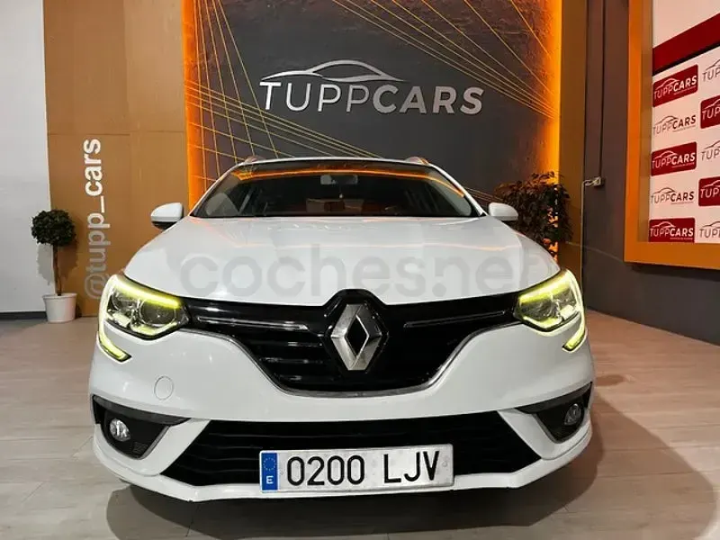 Usado Renault Mégane GrandTour Zen 115 CV (84 kW) 2020 Blanco Familiar