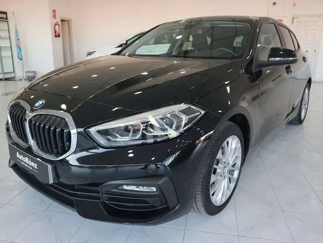 Usado BMW 118 136 CV (100 kW) 2020 Negro Utilitario