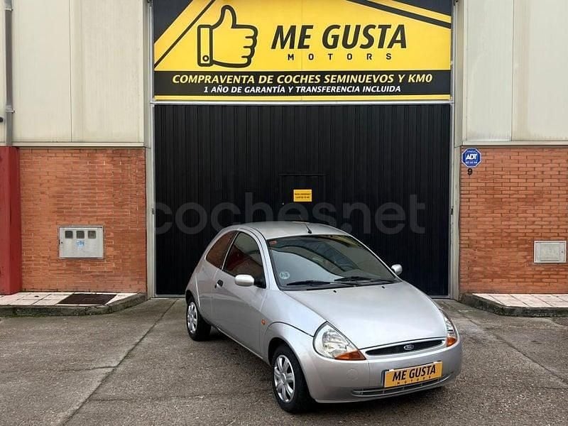 Usado Ford Ka Collection 70 CV (51 kW) 2005 Gris / plata Utilitario