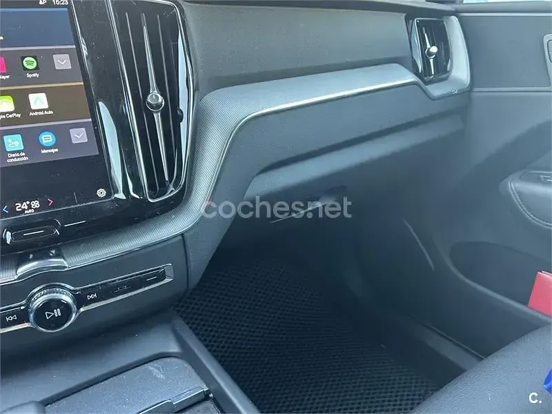 Usado Volvo XC60 Core 197 CV (144 kW) 2023 Blanco SUV