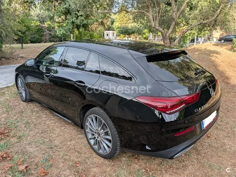 Usado Mercedes CLA250e Shooting Brake 218 CV (160 kW) 2023 Negro Familiar