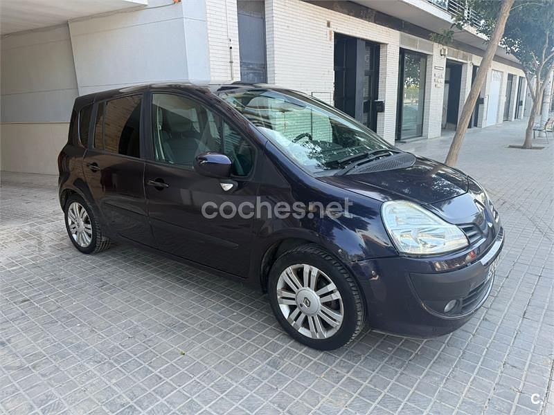 Violeta / lila Usado 2008 Renault Modus Dynamique Monovolumen | 3500 € (Buen precio) - Imagen 1/4