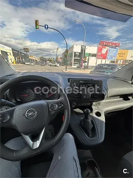Usado Opel Combo Life 102 CV (75 kW) 2021 Blanco Monovolumen