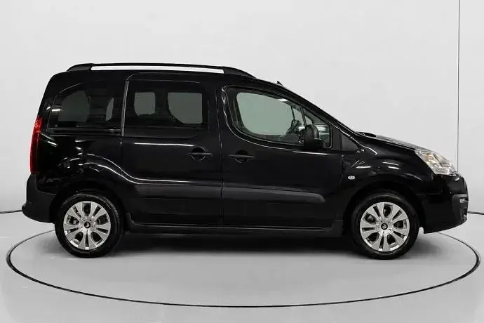Begagnad Citroën Berlingo 100 HK (73 kW) 2017 Minibuss