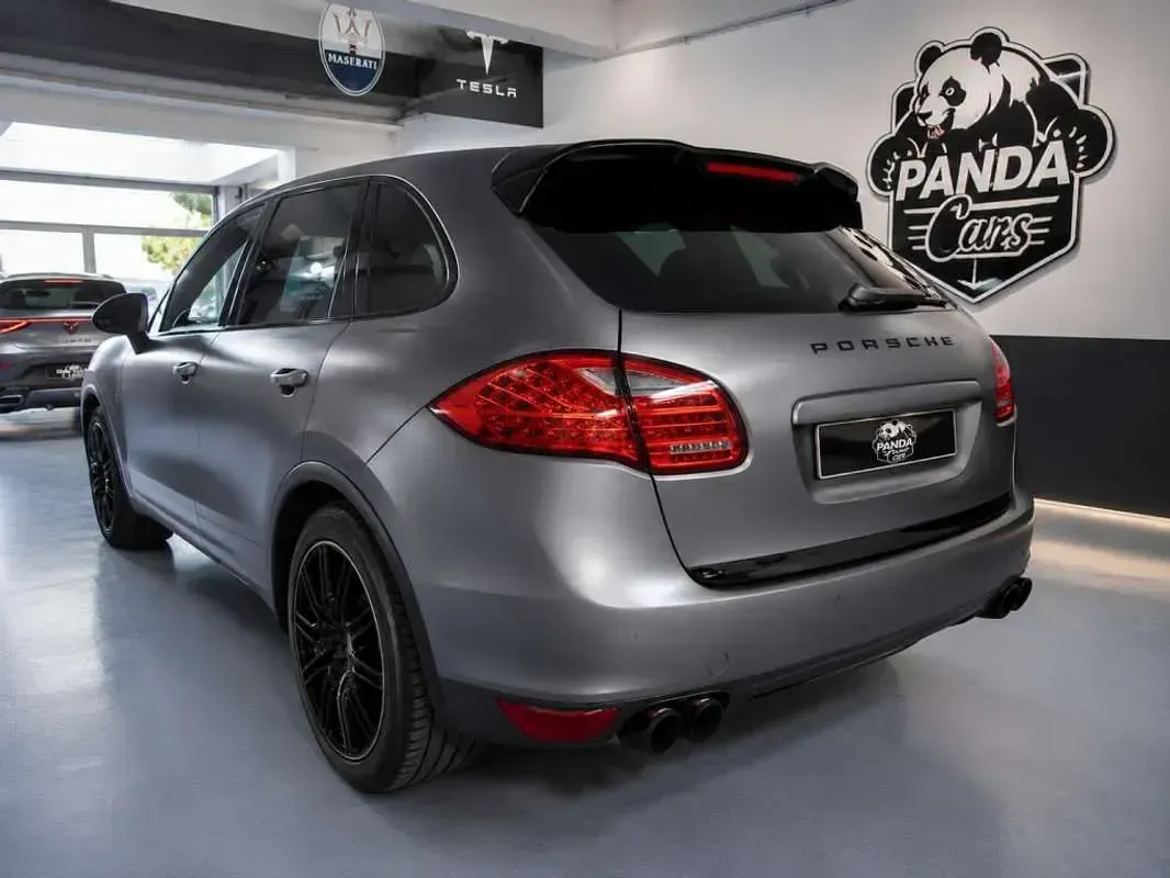 Usado Porsche Cayenne S Diesel 382 CV (280 kW) 2012 Gris SUV
