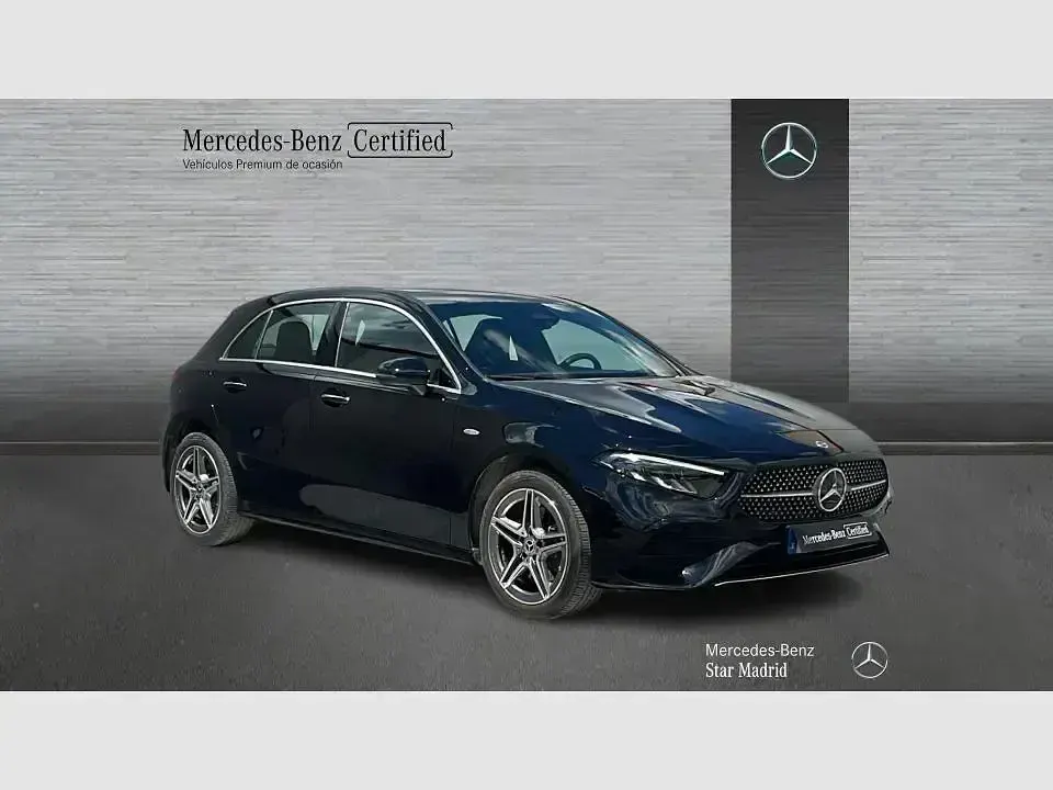 Usado Mercedes A250 218 CV (160 kW) 2025 Negro Berlina