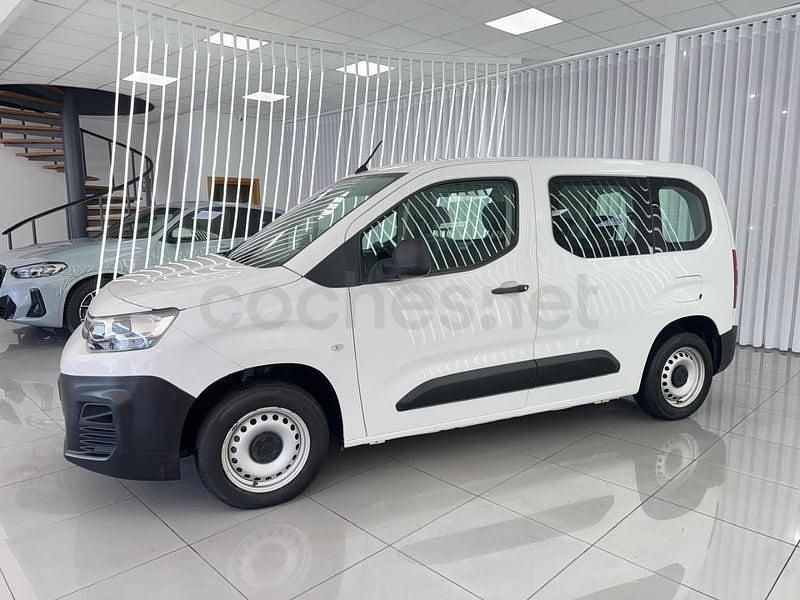 Usado Citroën Berlingo Live 76 CV (55 kW) 2019 Blanco Monovolumen