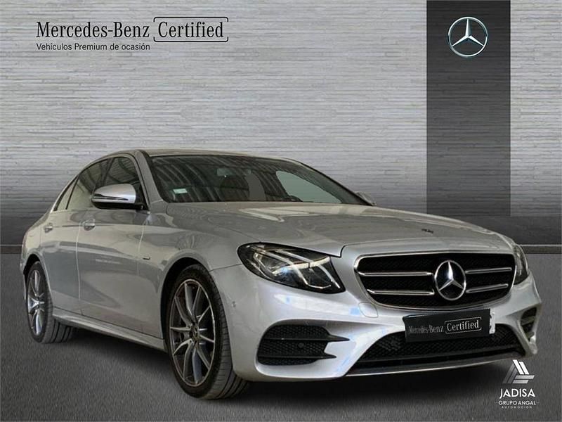 Usado Mercedes E220 194 CV (142 kW) 2020 Gris / plata Berlina