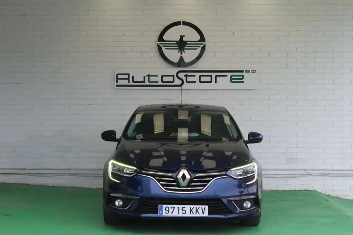 Usado Renault Mégane IV Zen 132 CV (97 kW) 2018 Azul Utilitario