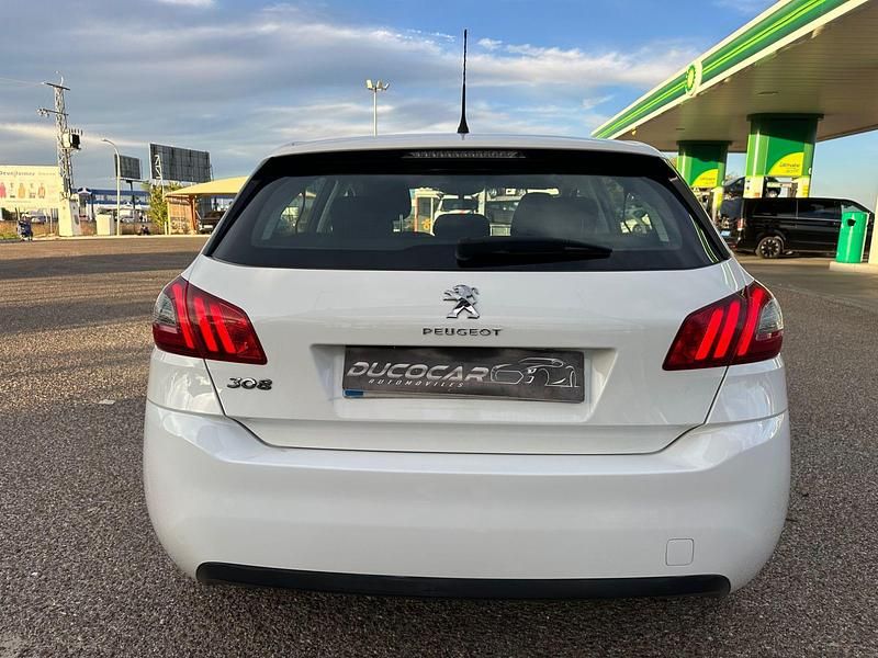 Usado Peugeot 308 Business-Line 100 CV (73 kW) 2020 Blanco Berlina