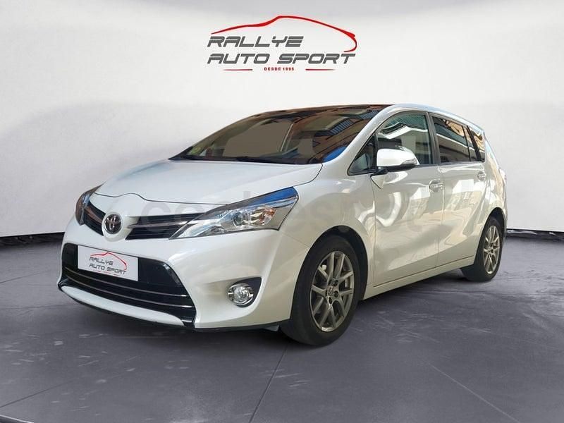 Usado Toyota Verso Comfort 112 CV (82 kW) 2015 Blanco Monovolumen