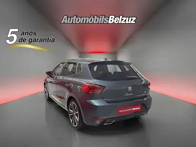 Usado Seat Ibiza FR 116 CV (85 kW) 2025 Gris Utilitario