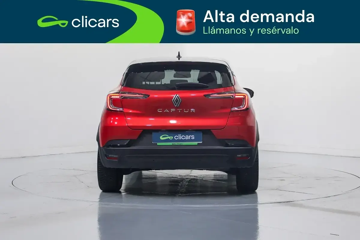 Usado Renault Captur Techno 90 CV (66 kW) 2025 Rojo SUV