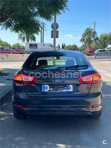 Usado Ford Mondeo Titanium 140 CV (102 kW) 2012 Negro Berlina