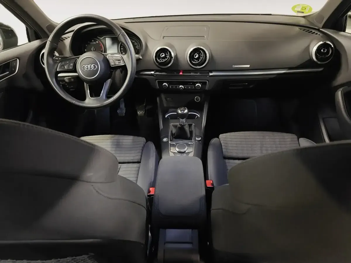 Usado Audi A3 S-Line 150 CV (110 kW) 2018 Negro Berlina