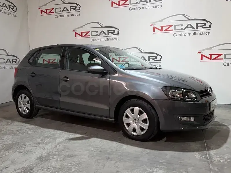 Usado VW Polo Advance 60 CV (44 kW) 2012 Gris / plata Utilitario