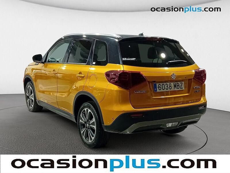 Usado Suzuki Vitara GLX 129 CV (94 kW) 2022 Amarillo SUV