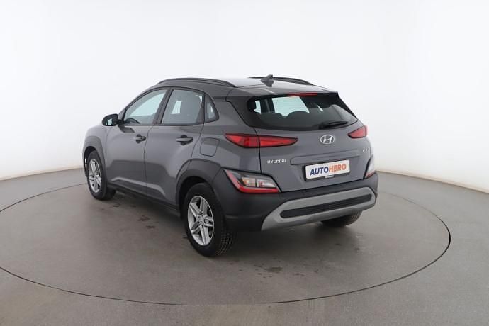 Usado Hyundai Kona 120 CV (88 kW) 2021 Gris SUV