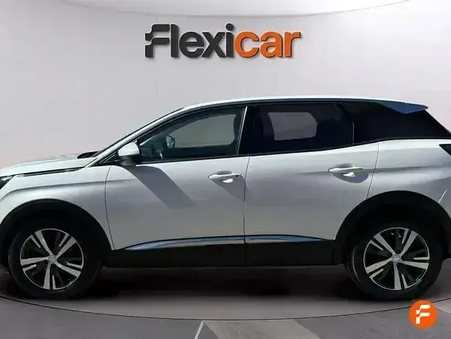 Usado Peugeot 3008 Allure 130 CV (95 kW) 2021 Blanco SUV