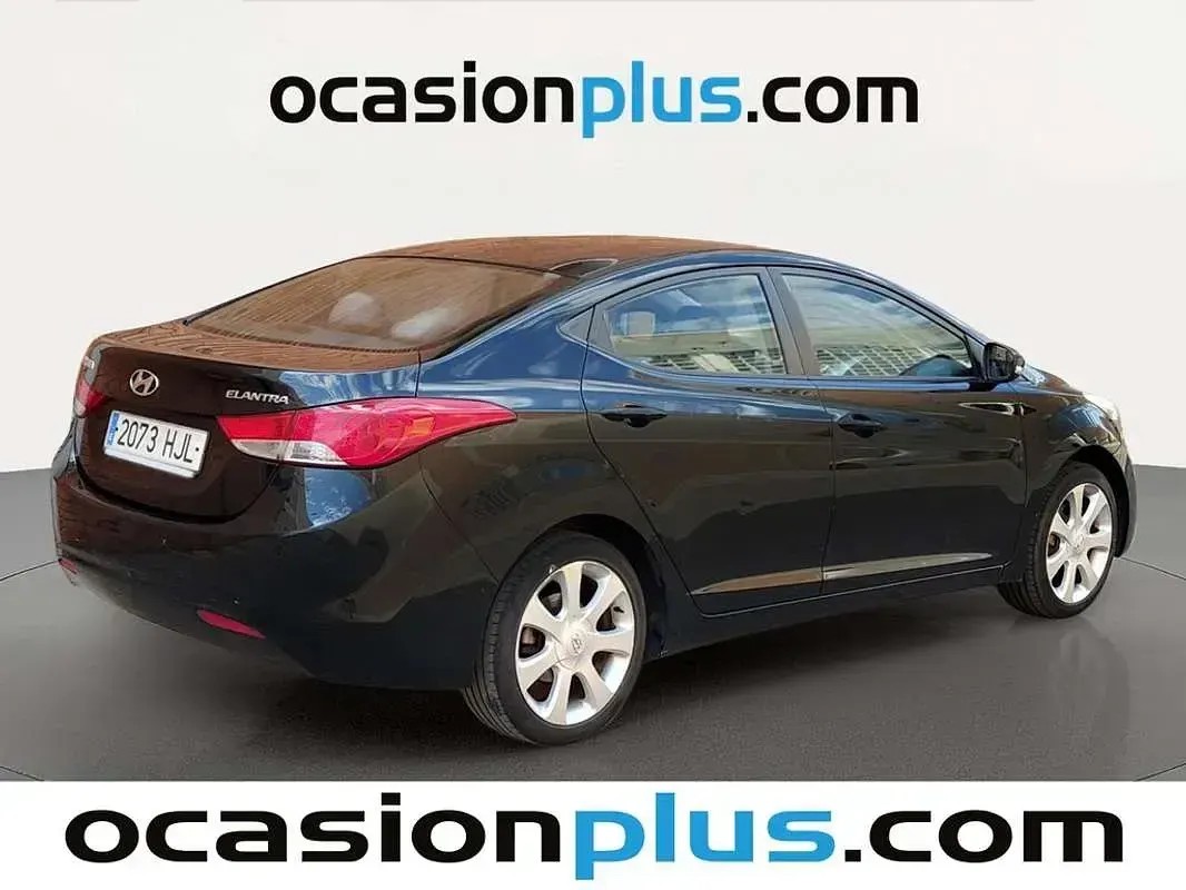 Usado Hyundai Elantra GLS 132 CV (97 kW) 2012 Negro Utilitario